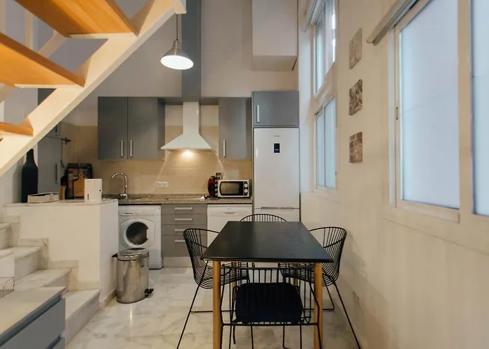 Cozy Apartment Next To The Alameda -2Bdrm 1,5 Bath