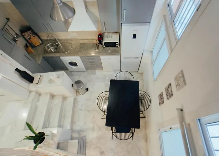 Cozy Apartment Next To The Alameda -2Bdrm 1,5 Bath