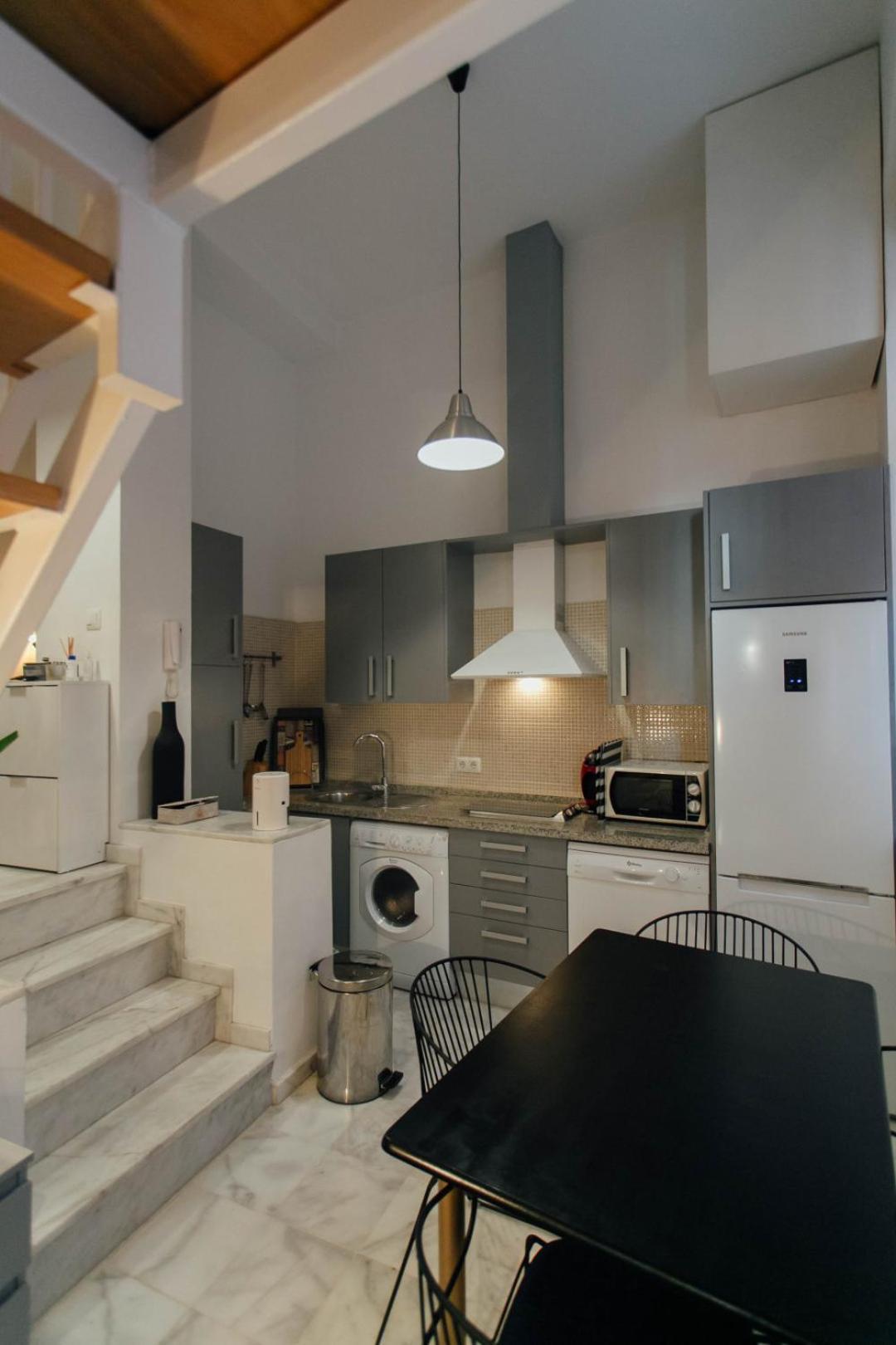 Cozy Next To The Alameda -2bdrm 1,5 Bath Apartament